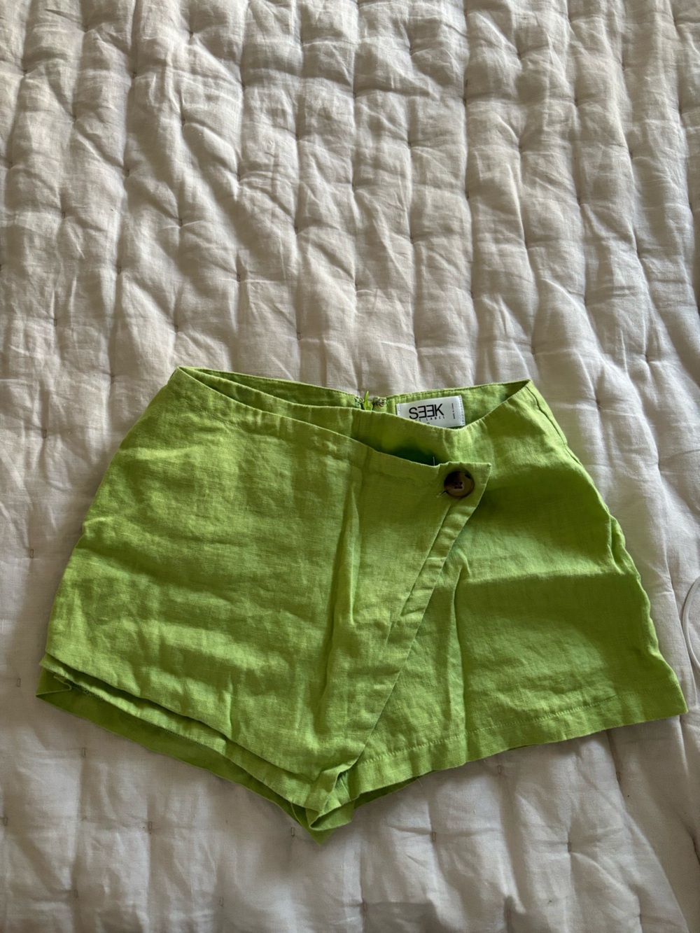 Vintage 100% Linen Green Shorts